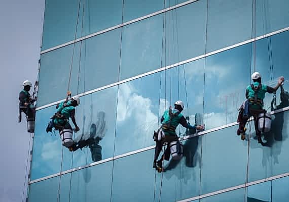 Dış Cephe Cam Temizliği Yaparken Alınacak Önlemler